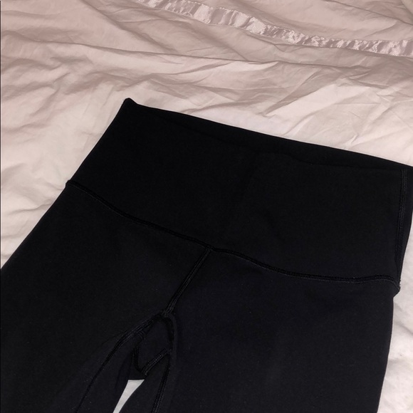 Black Lulu Leggings🖤 - Picture 2 of 3